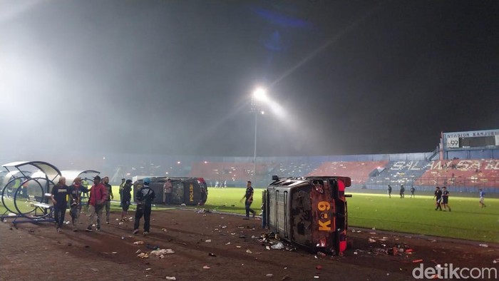 Tragedi Stadion Kanjuruhan, Makan Korban Ratusan Nyawa Usai Arema FC Ditekuk Persebaya